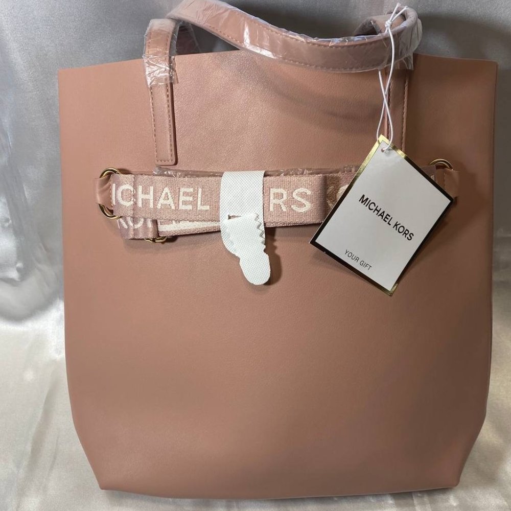 MICHAEL KORS Tote in Blush - Picture 3 of 11